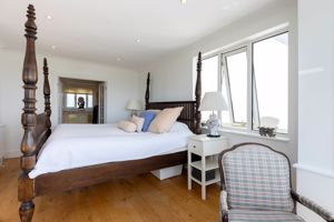 Bed 1- click for photo gallery